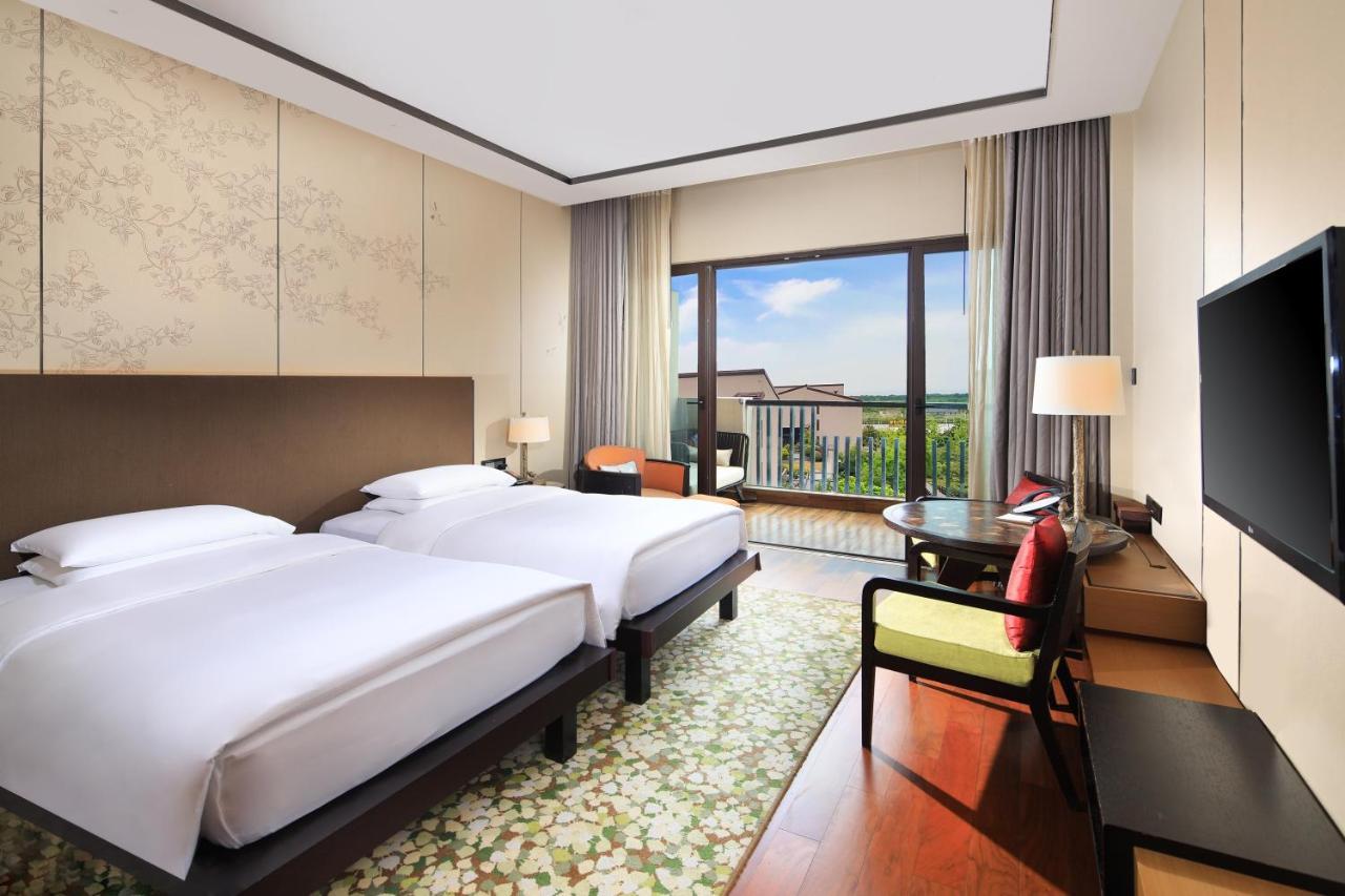 Hyatt Regency Chongming Hotel Екстериор снимка