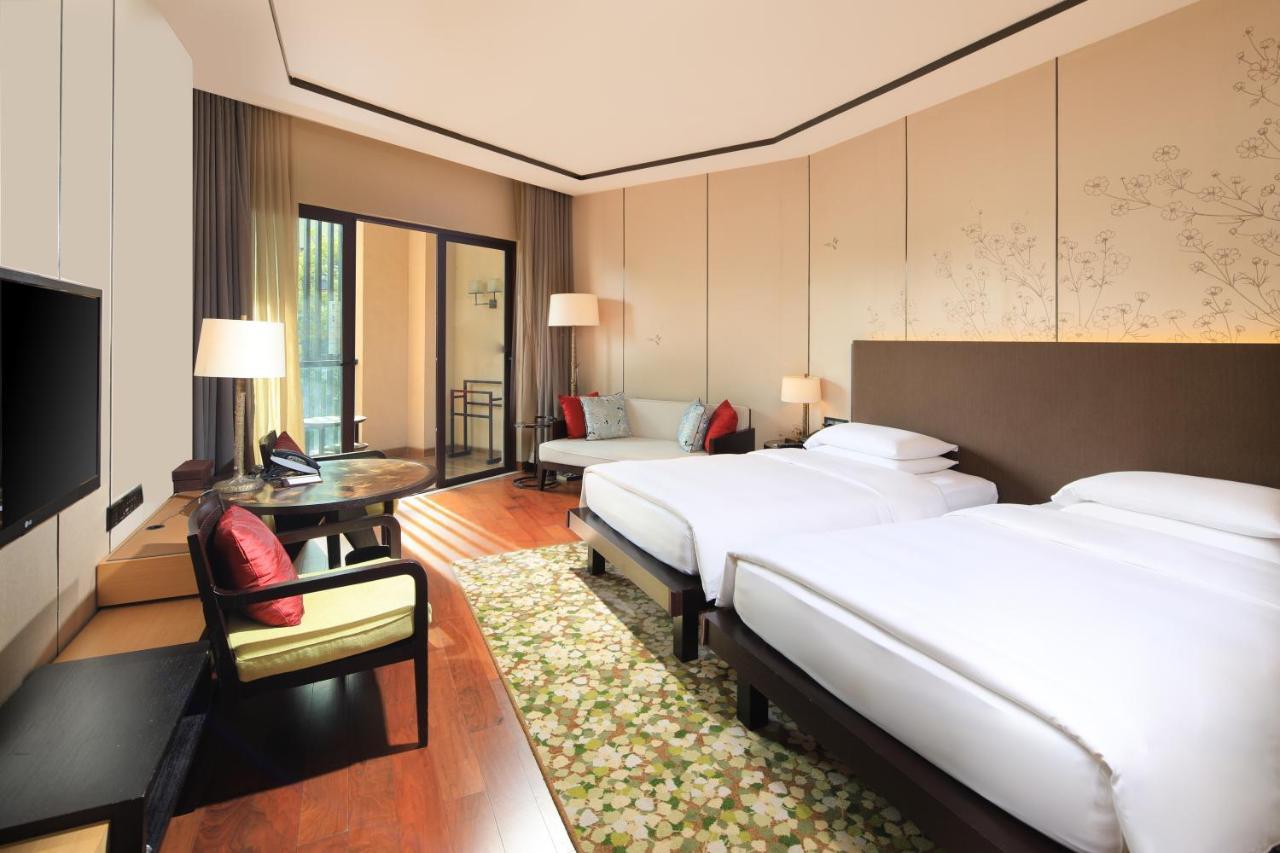 Hyatt Regency Chongming Hotel Екстериор снимка
