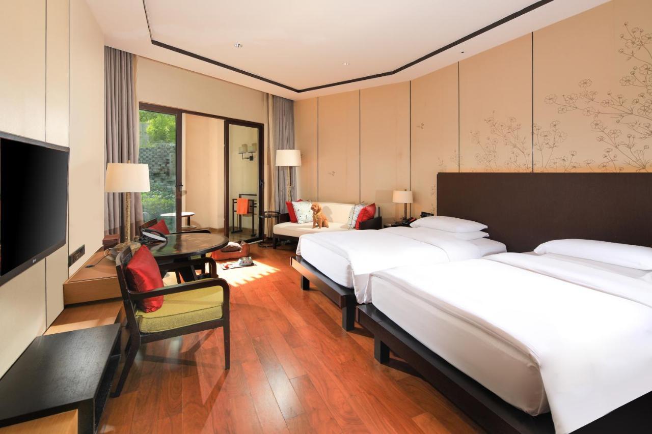 Hyatt Regency Chongming Hotel Екстериор снимка